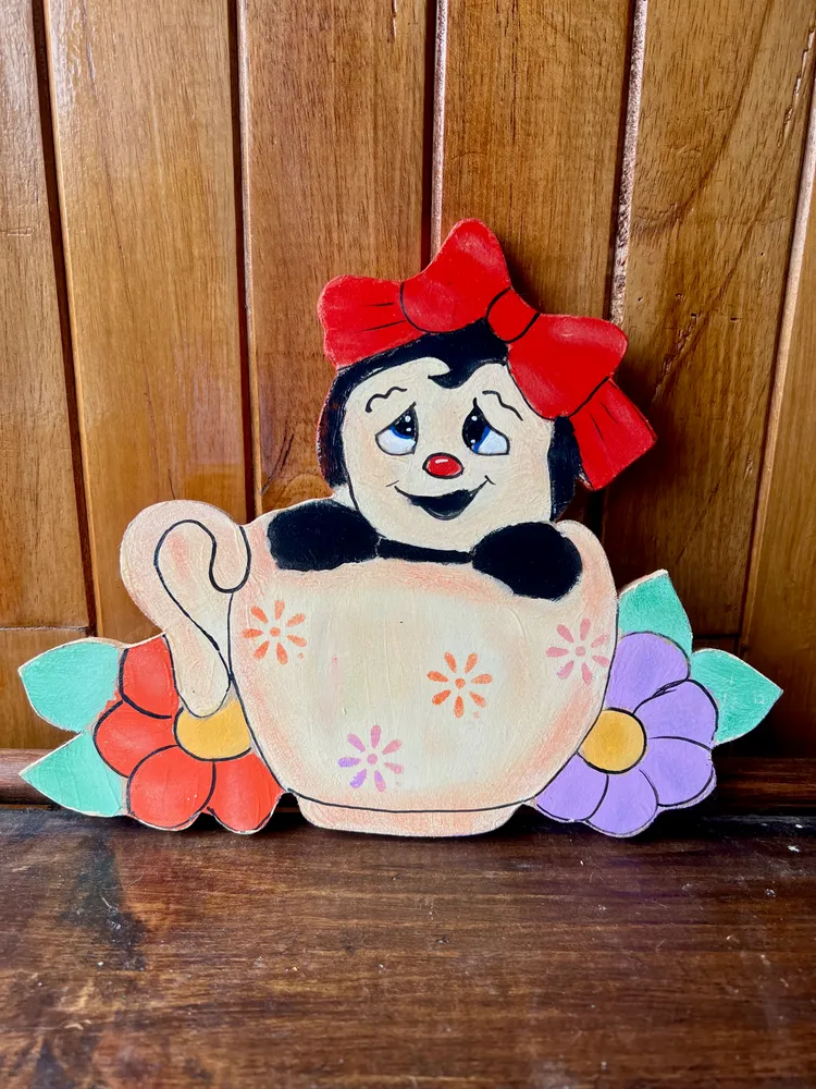 Letrero de Madera "Mariquita en Taza"