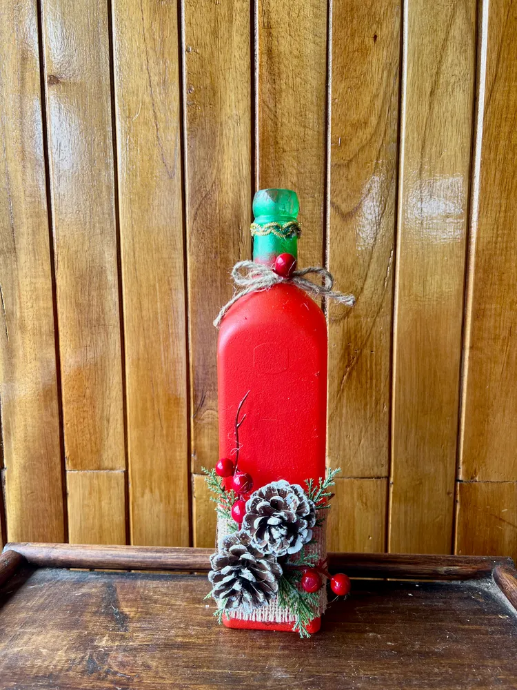 Botella Roja "Piñas del Bosque"